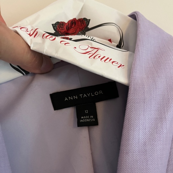 Ann Taylor The Cutaway Blazer in Bi-Stretch in Soft Violet Size 12 - Picture 8 of 9